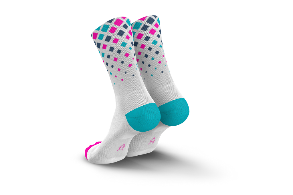 인사일런스 러닝 크리스털즈 화이트-핑크-사이언  INCYLENCE RUNNING CRYSTALS WHITE PINK CYAN