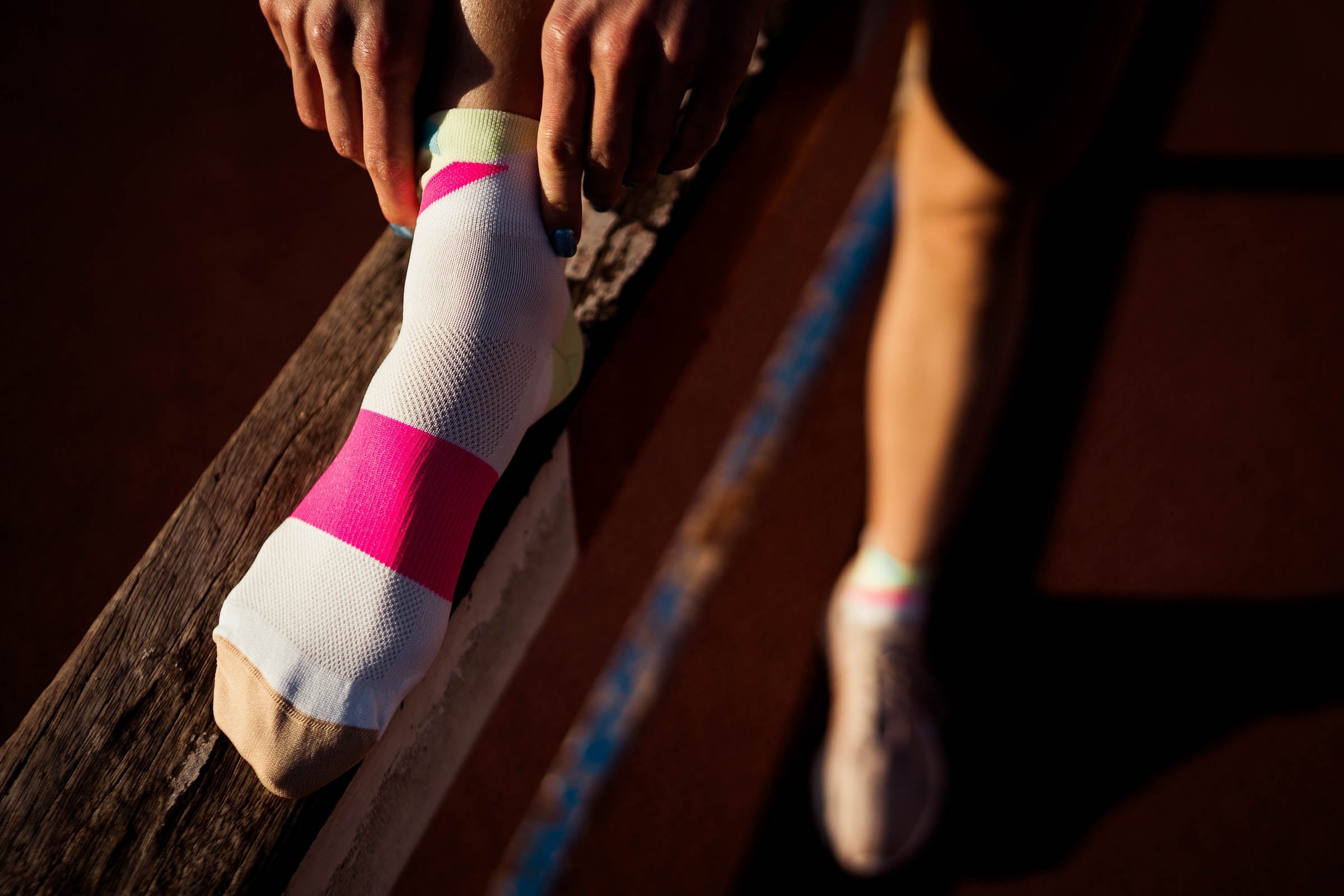 INCYLENCE ULTRALIGHT STRIKES SHORT WHITE PINK
